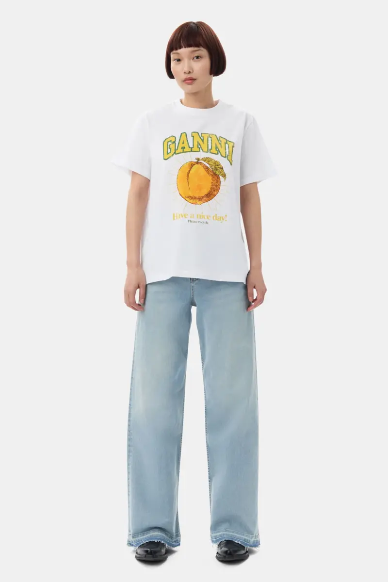 Avslappnad persikofärgad T-shirt