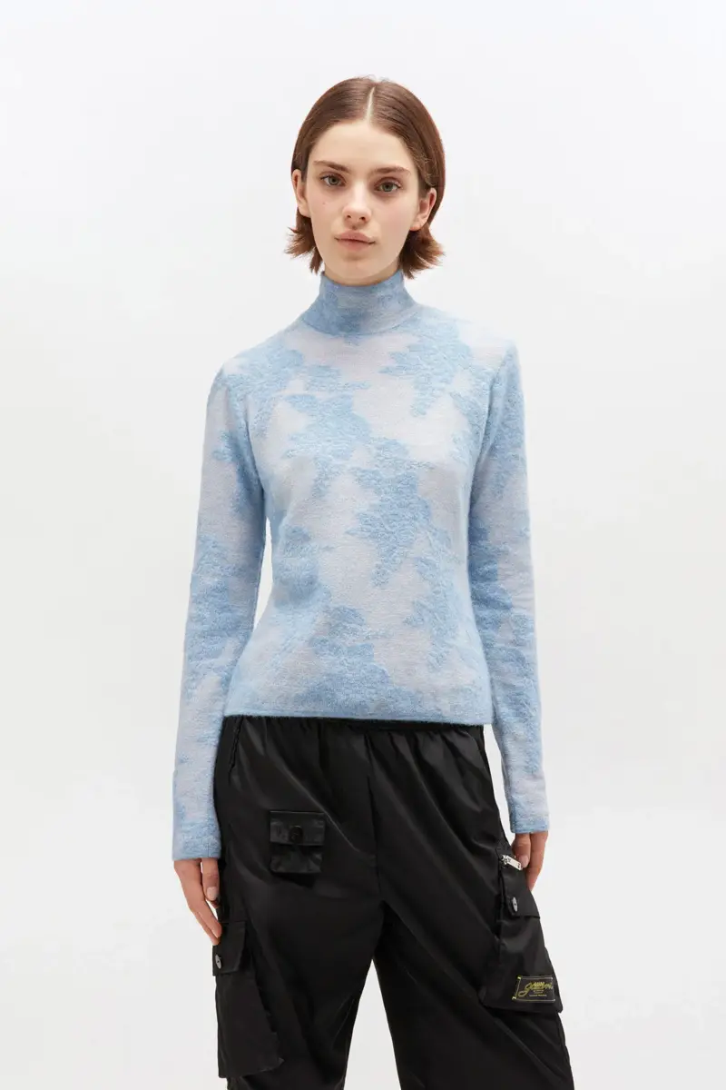 Blå genomskinlig turtleneck