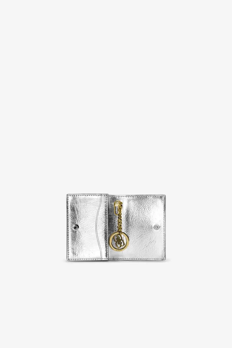 GANNI kortficka med flik i silvermetallic