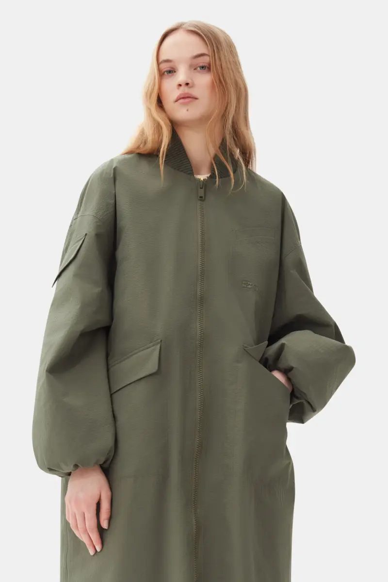 Grön oversized kappa i tech seersucker