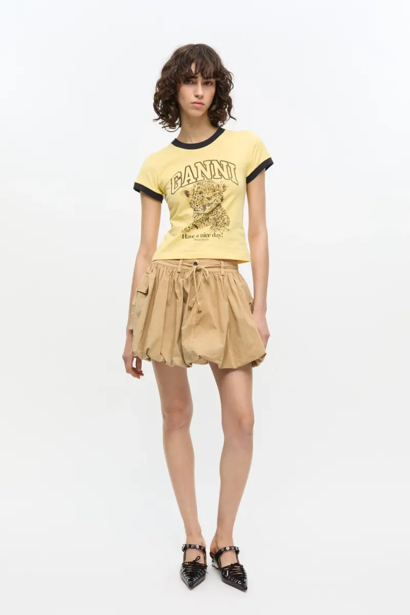 Gul kort leopard-T-shirt