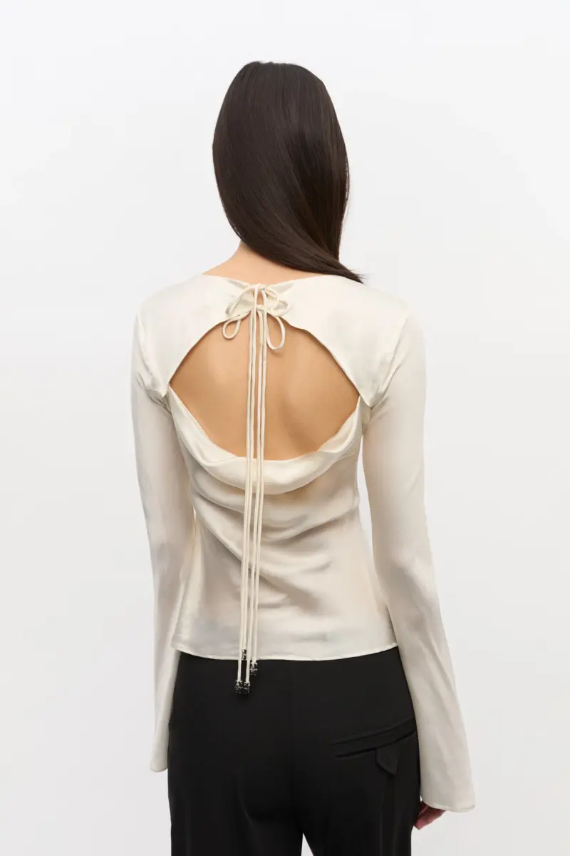 Ivory satinblus