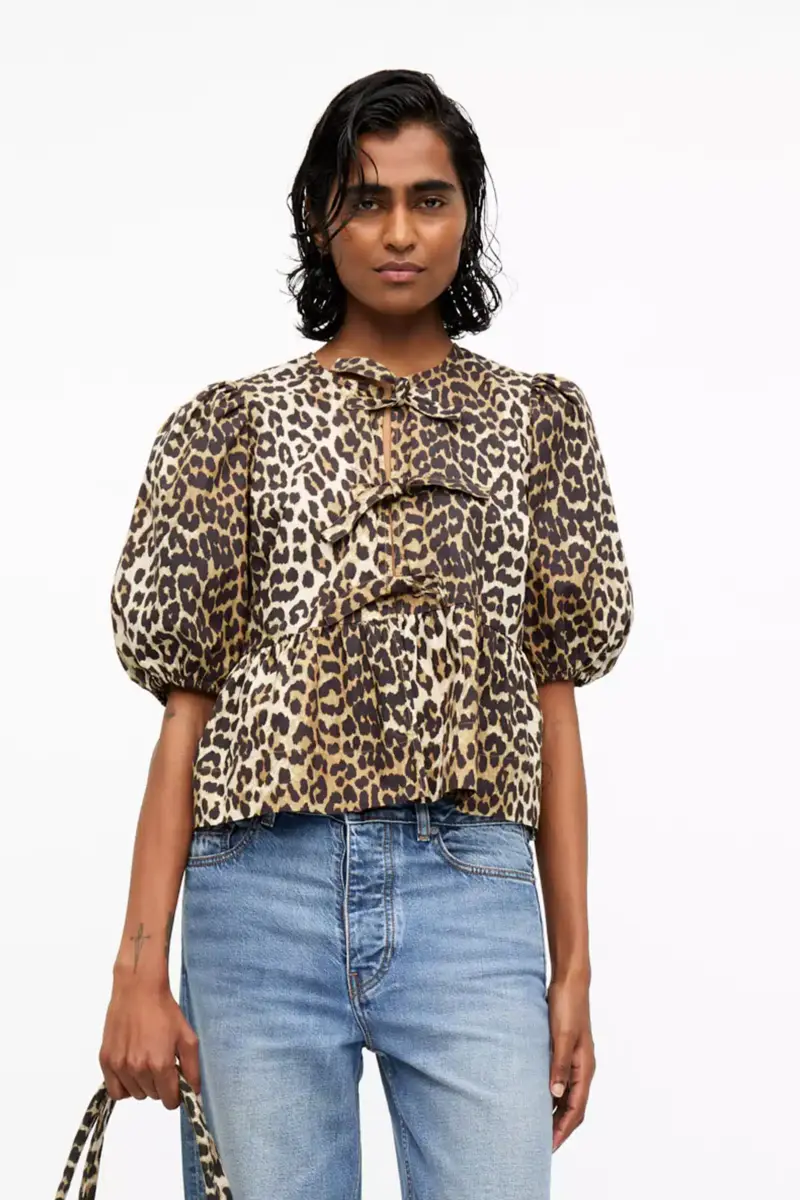 Leopardmönstrad poplinblus med peplum och knytband