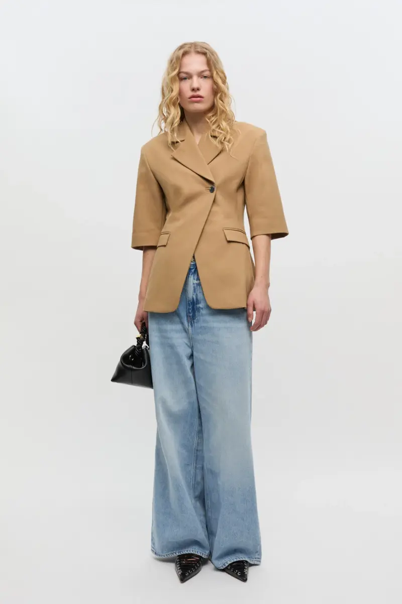 Ljusblå baggy jeans