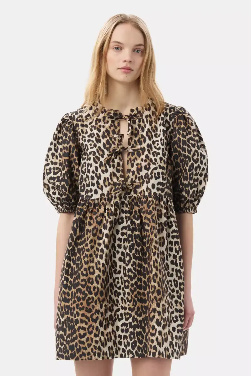 Miniklänning i bomull med leopardmönster och knytband Miniklänning i bomull med leopardmönster och knytband