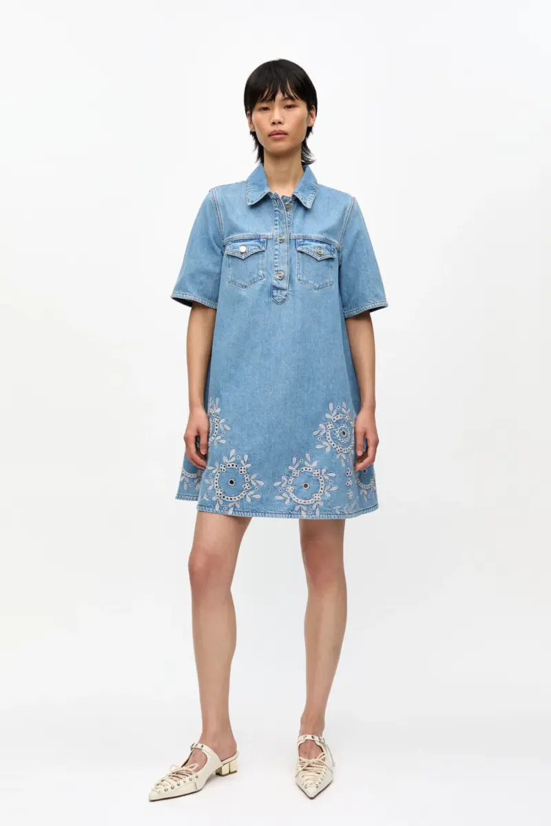 miniklnning med broderie anglaise 1 - Minikl&auml;nning med broderie anglaise
