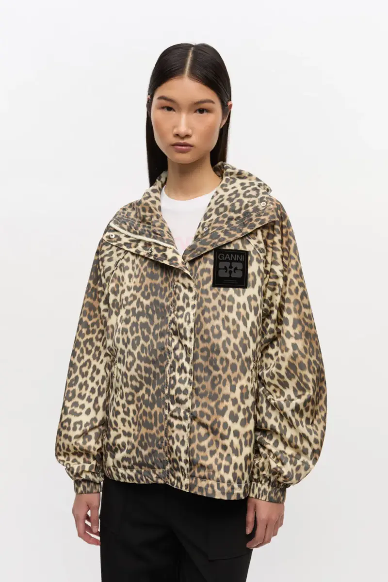 Nylonjacka med leopardmönster