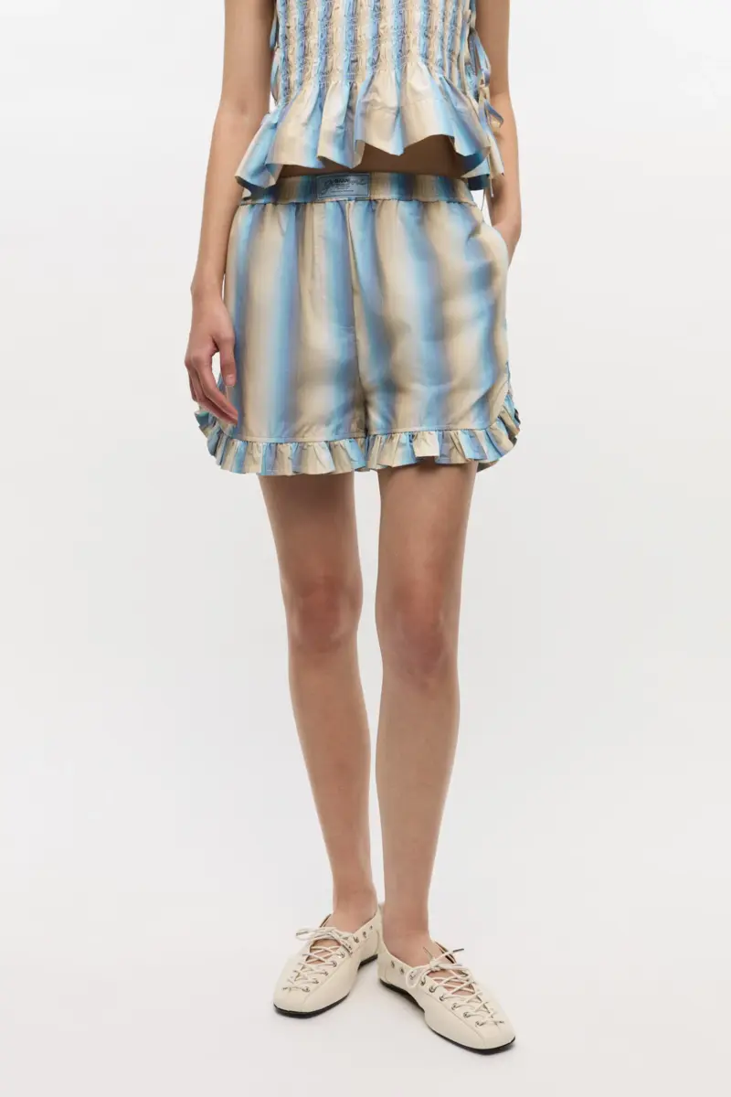 Ombre-randiga shorts med volanger