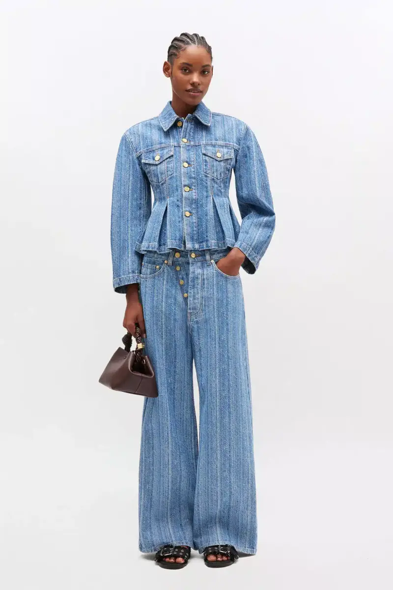 Randig denimjacka med veck