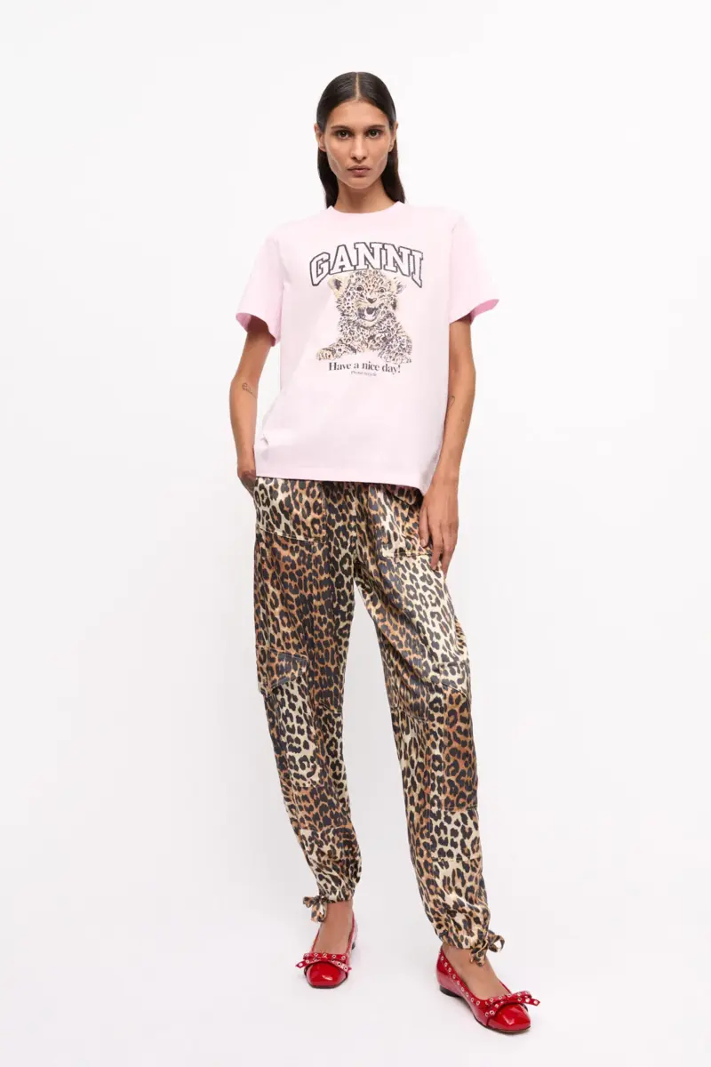 Rosa basic jersey-T-shirt med leopardtryck Rosa basic jersey-T-shirt med leopardtryck