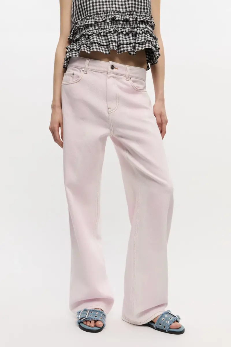 Rosa tvättade Izey-jeans