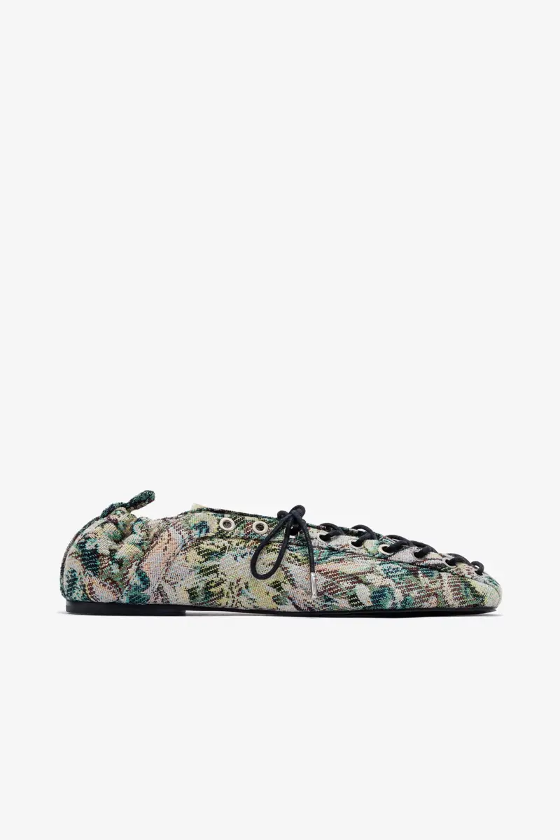 Snörbara ballerinaskor i tapestry