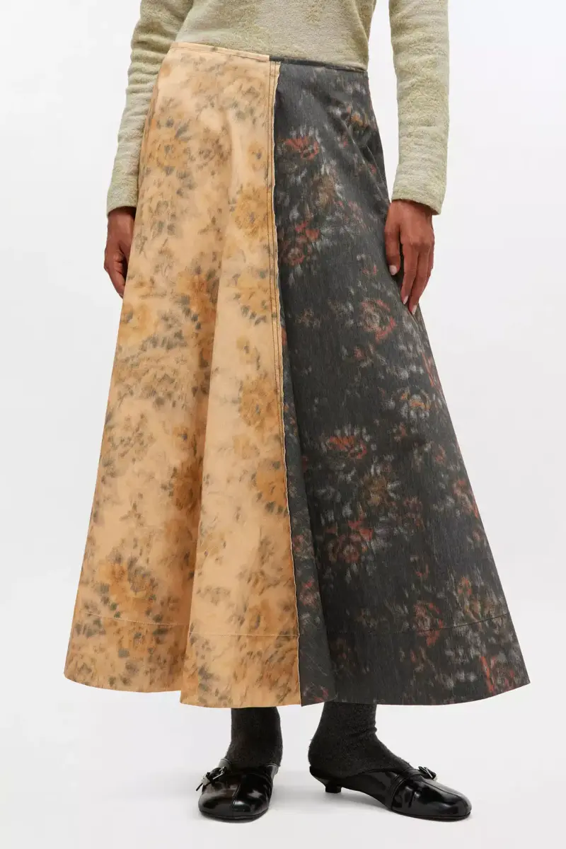 Svart och beige blommig kjol
