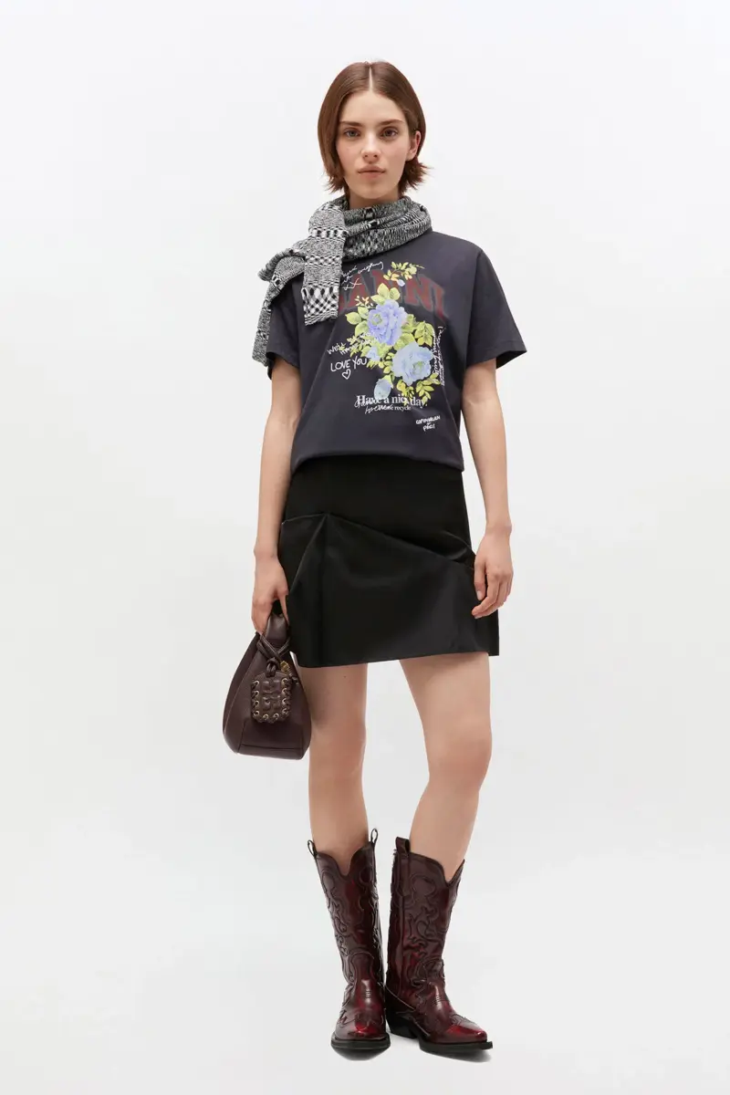 Svart Rose-T-shirt