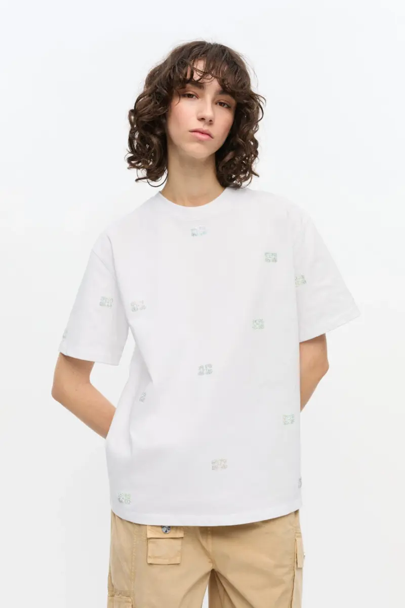 Vit T-shirt i tjock bomull med strass